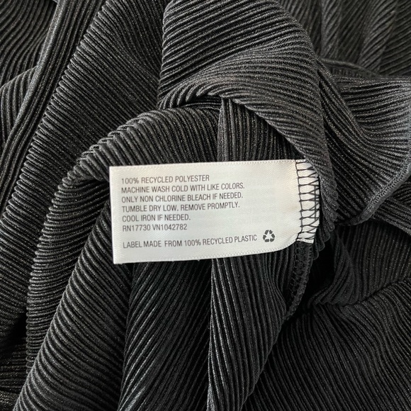 Colsie Ribbed Black Button-Up Shirt - Picture 4 of 4